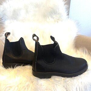 Like New Blundstone Original Chelsea Boots Women Size US 9